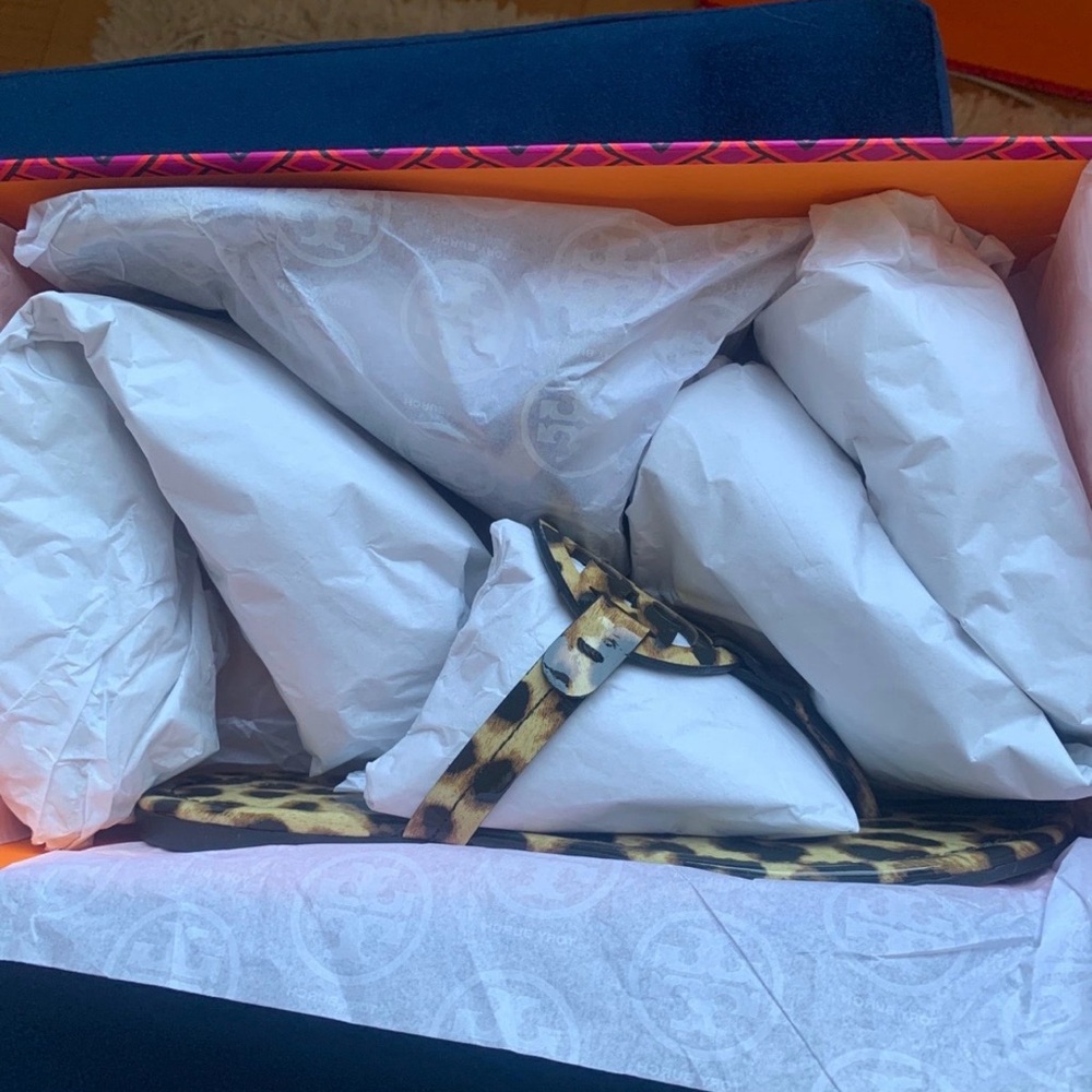 New womens 8.5 Tory Burch Miller sandals in leopard! - Picture 4 of 5